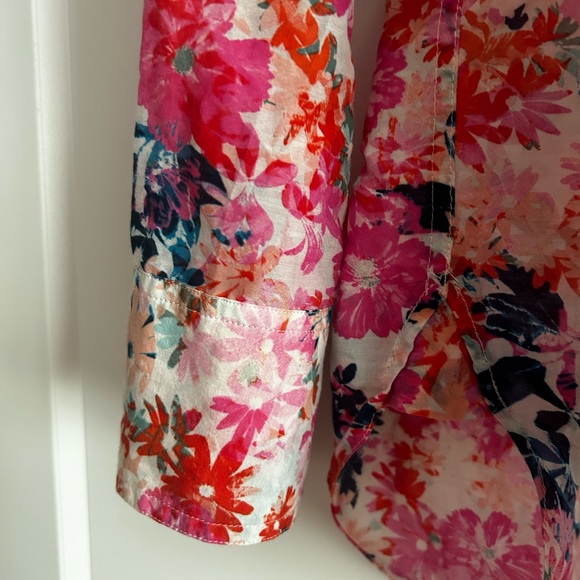 J CREW floral Button down -cotton/silk blend so it’s very soft and comfy! - Picture 6 of 11